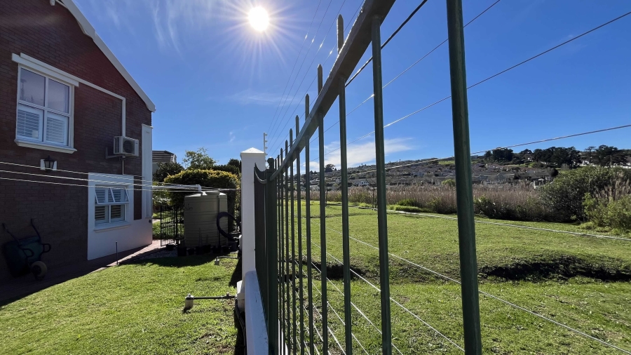 3 Bedroom Property for Sale in Van Riebeeckshof Western Cape